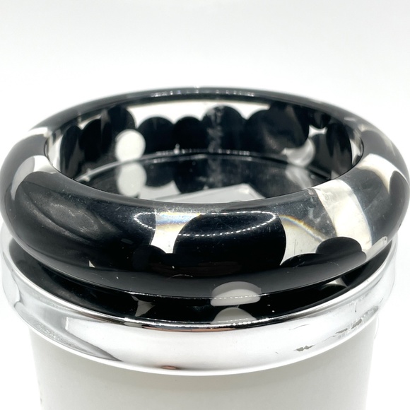 Vintage Clear Black White Lucite Aspirin Pill Style Polka Dot Bangle Bracelet - Picture 2 of 15